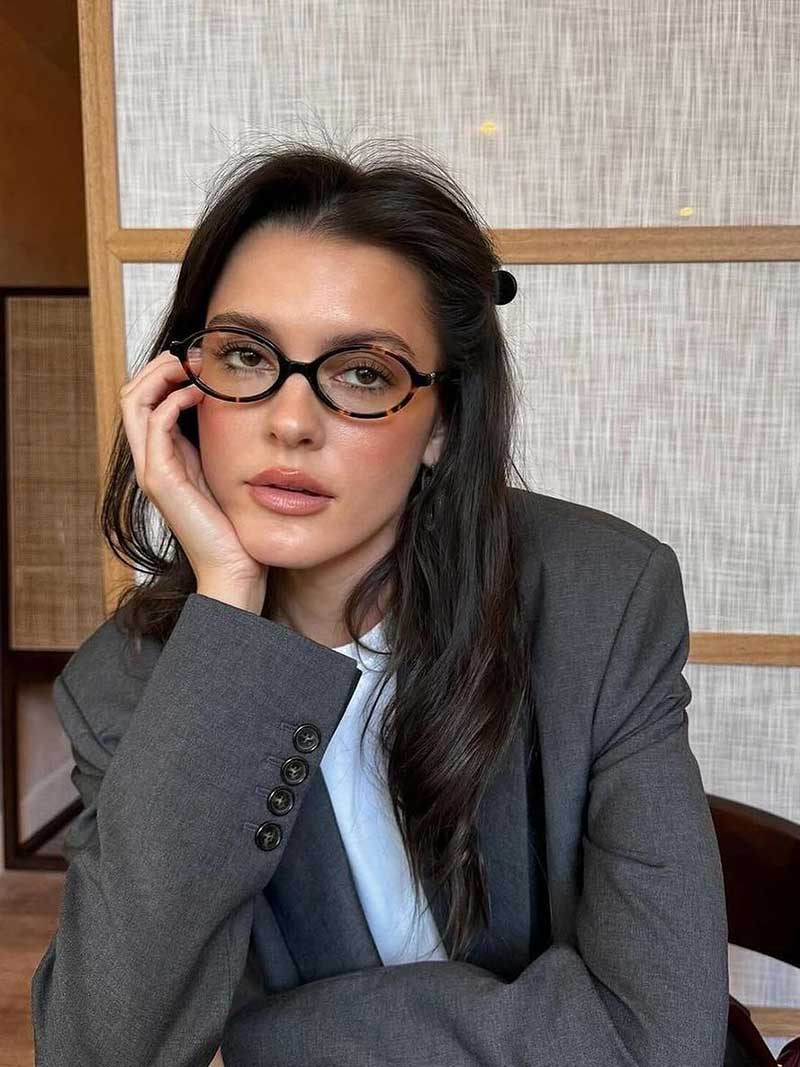 Laurienne™ | Elegant Oval Glasses